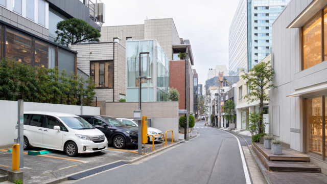 竹下通りの駐車場｜土日安い500円〜の穴場8選